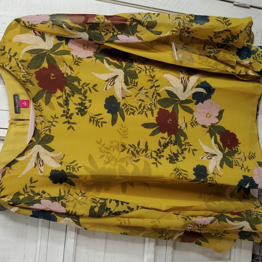 Vince camuto top